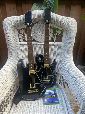 X Box 1 2Wireless Dual  Guitar Controllers, Guitar Hero Live, 1 dongle, 2 straps